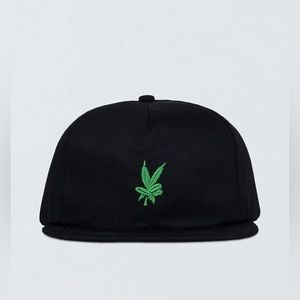 Maiden Noir “Peace” Hat
